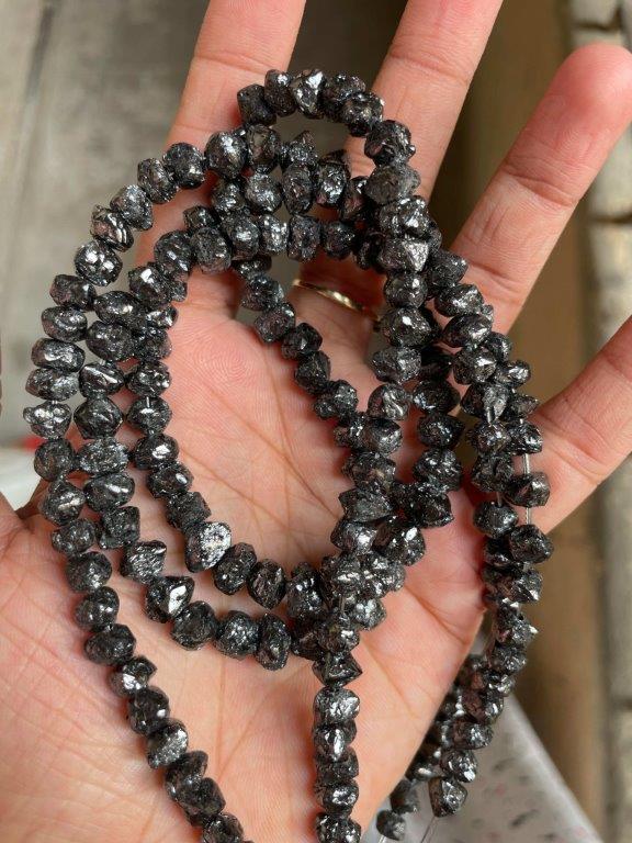 Black diamonds beads